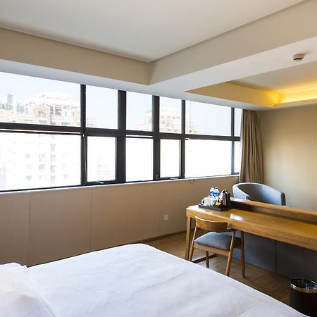 Ji Hotel Wuhan Guanggu Plaza Buitenkant foto