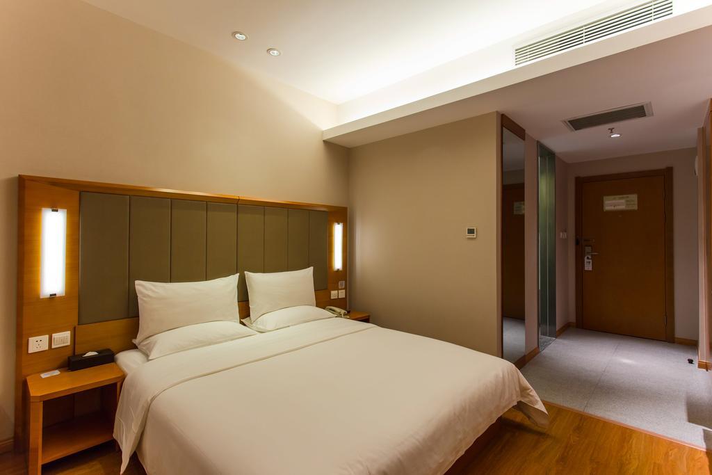 Ji Hotel Wuhan Guanggu Plaza Kamer foto