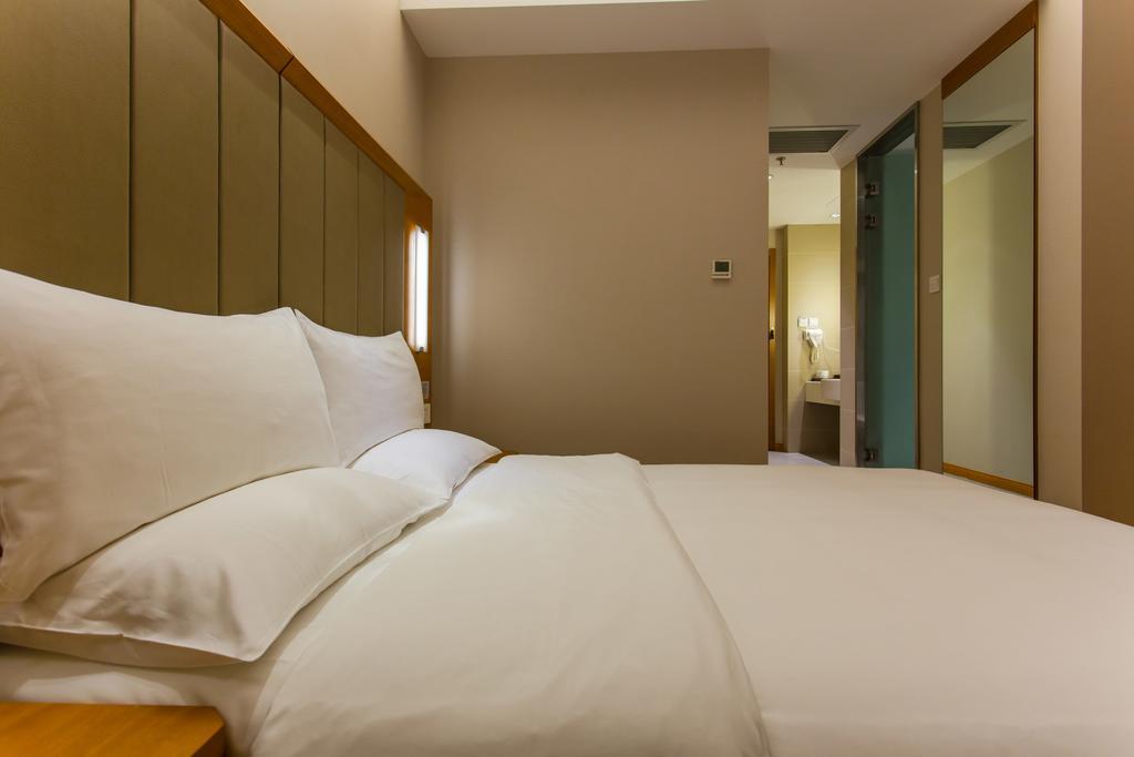Ji Hotel Wuhan Guanggu Plaza Kamer foto