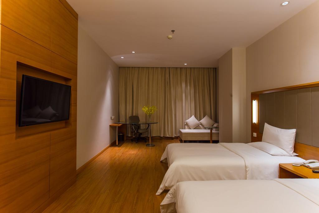 Ji Hotel Wuhan Guanggu Plaza Kamer foto