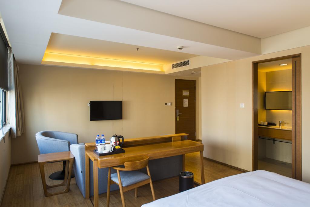 Ji Hotel Wuhan Guanggu Plaza Buitenkant foto