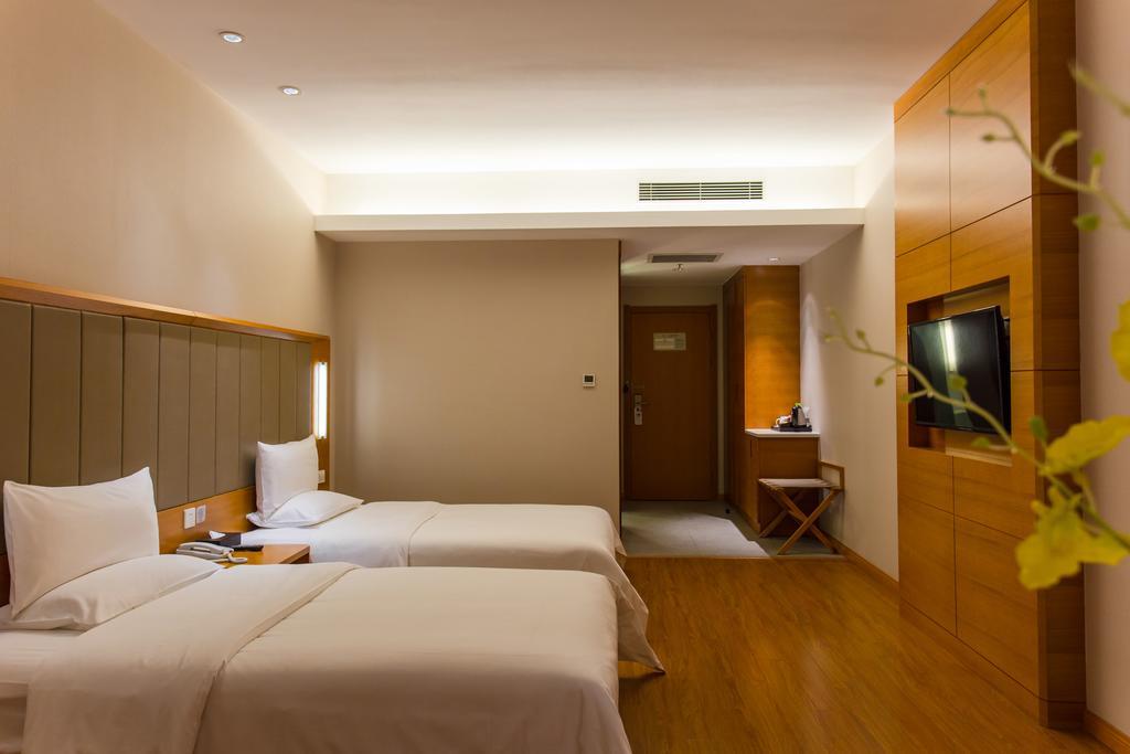 Ji Hotel Wuhan Guanggu Plaza Buitenkant foto