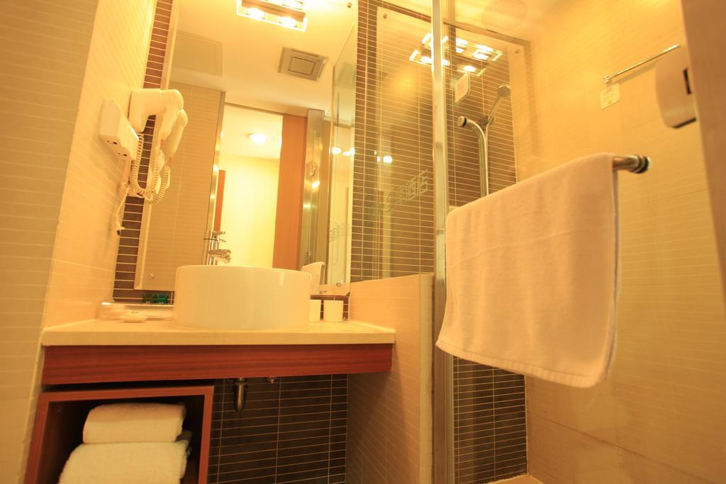 Ji Hotel Wuhan Guanggu Plaza Kamer foto