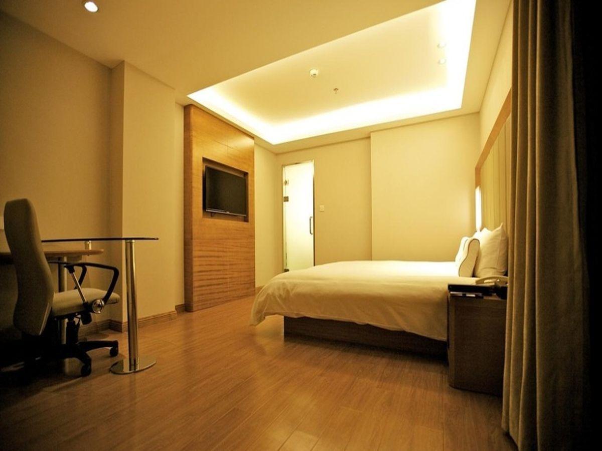 Ji Hotel Wuhan Guanggu Plaza Buitenkant foto